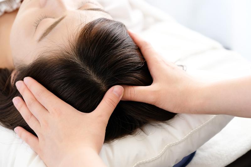 KOPFHAUTPFLEGE: HIER BEGINNT DAS SCHÖNE, GESUNDE HAAR - EWALD HAIR CARE