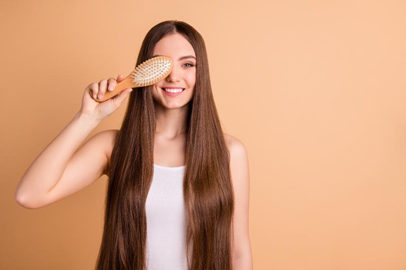 HAARE RICHTIG KÄMMEN - WAS BEACHTET WERDEN SOLLTE - EWALD HAIR CARE