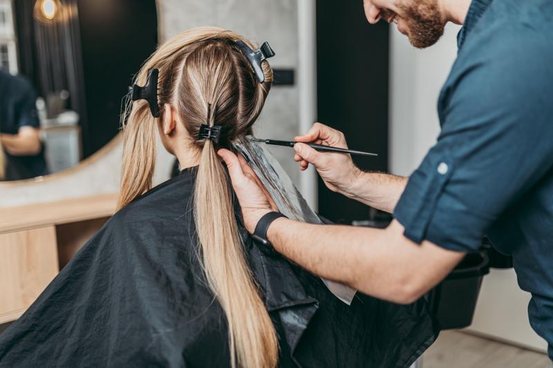 ALLES ÜBER STRÄHNCHEN UND WIE DU SIE ROCKEN KANNST - EWALD HAIR CARE