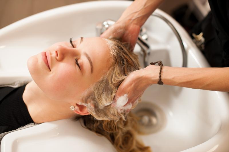 WAS IST EINE BLONDIERWÄSCHE? - EWALD HAIR CARE